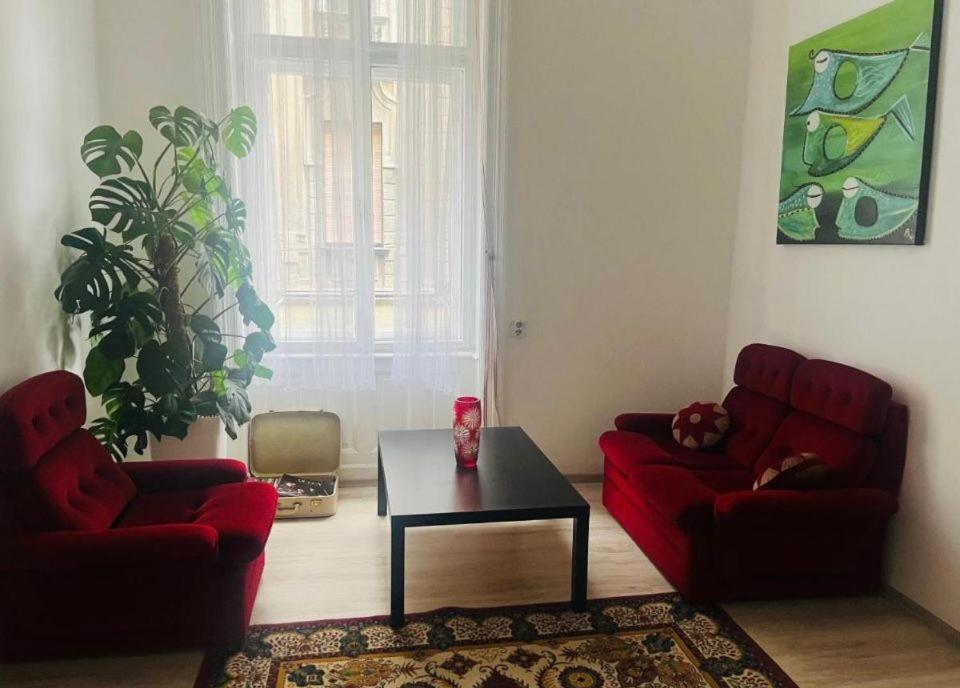 Doxie Rooms And Beds Budapeste Exterior foto